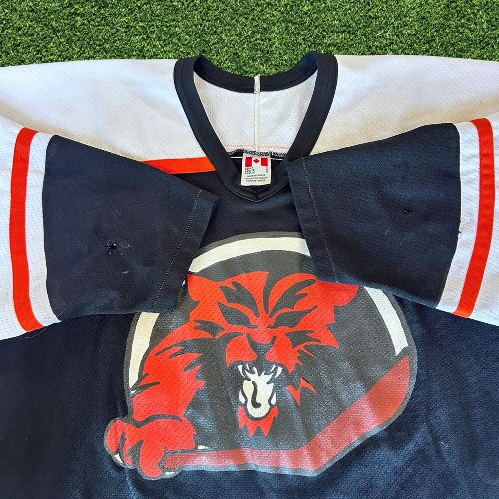 Vintage 90s very rare made in Canada Toronto Maple Leafs oversized hockey jersey